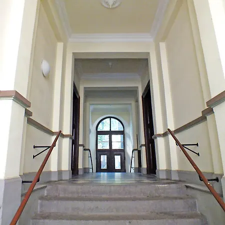 Arbio I Spacious In Center